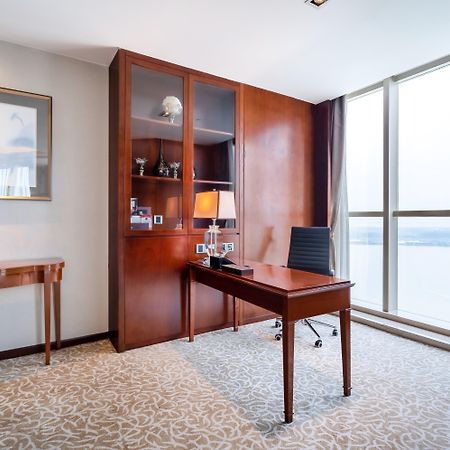 Hotel Crowne Plaza Zhenjiang By Ihg Extérieur photo