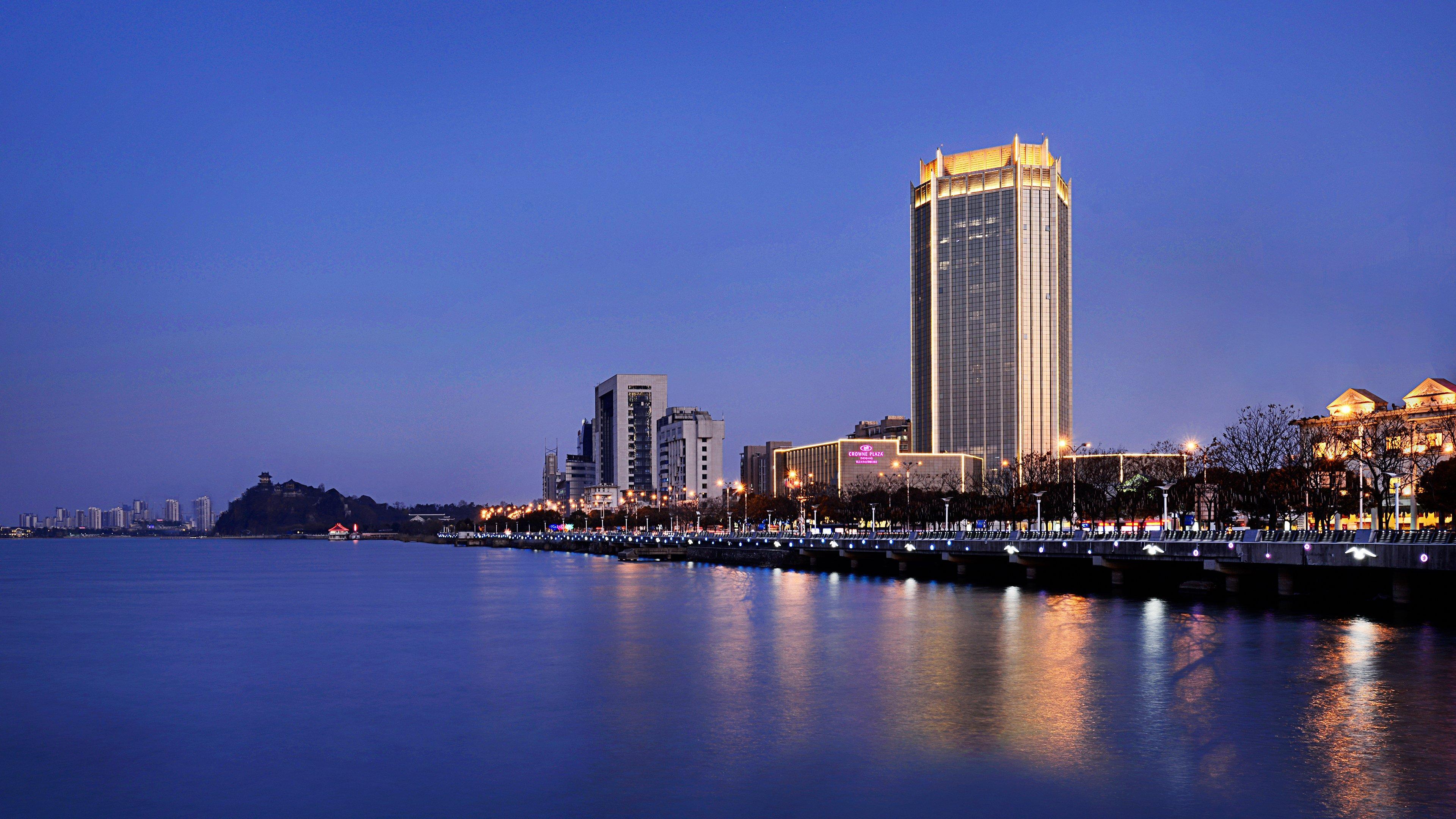 Hotel Crowne Plaza Zhenjiang By Ihg Extérieur photo