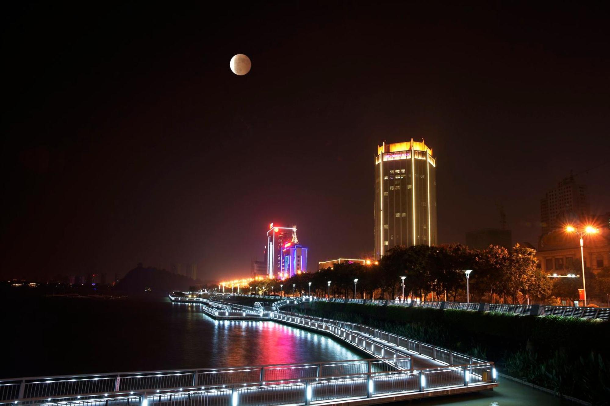 Hotel Crowne Plaza Zhenjiang By Ihg Extérieur photo
